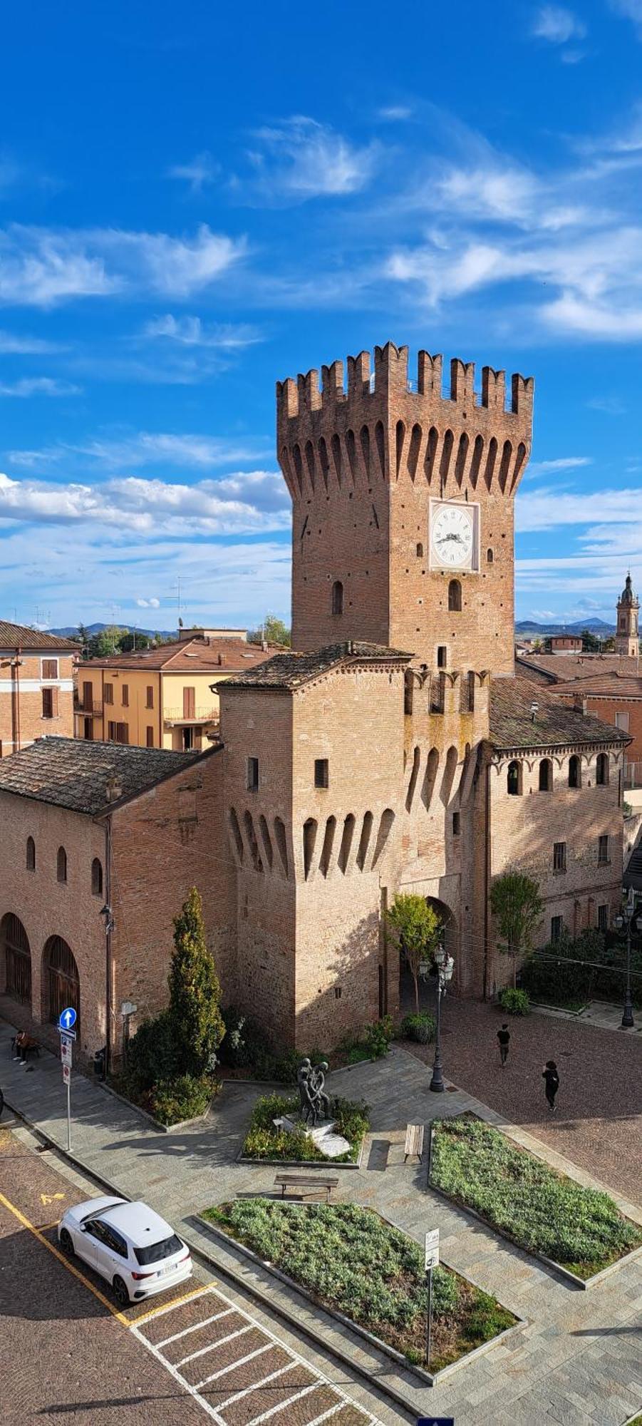 Torrione View Apartment Spilamberto Luaran gambar
